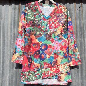 Jess and Jane Potpourri Floral Print Top Tulip Hem USA Boho Artsy Women's Small